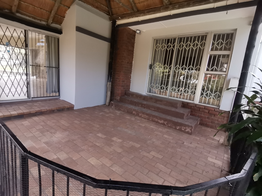 To Let 3 Bedroom Property for Rent in Beacon Bay Eastern Cape